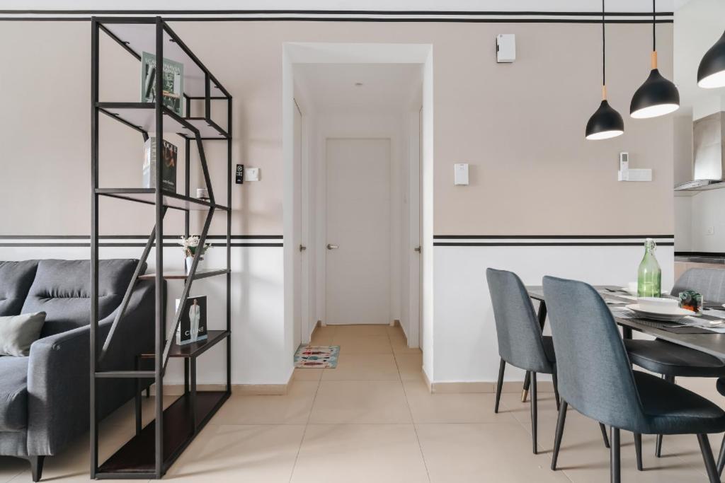 Nowhere 2Br & 2Bath Apartment With Balcony @ Reizz Residences Куала-Лумпур Экстерьер фото